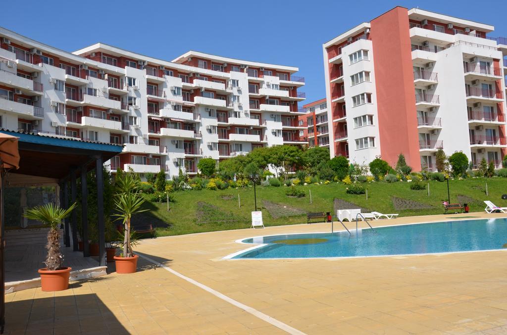 Single Private Apartments In Marina View Fort Beach Sveti Vlas Exterior photo